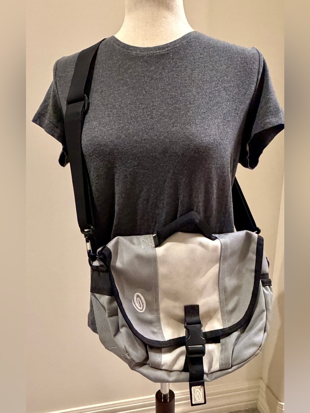 Timbuk2 Small Messenger Bag Gray White Crossbody Organizer